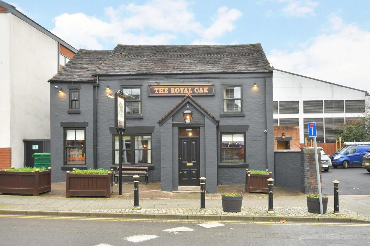 The Royal Oak 호텔 Biddulph  외부 사진